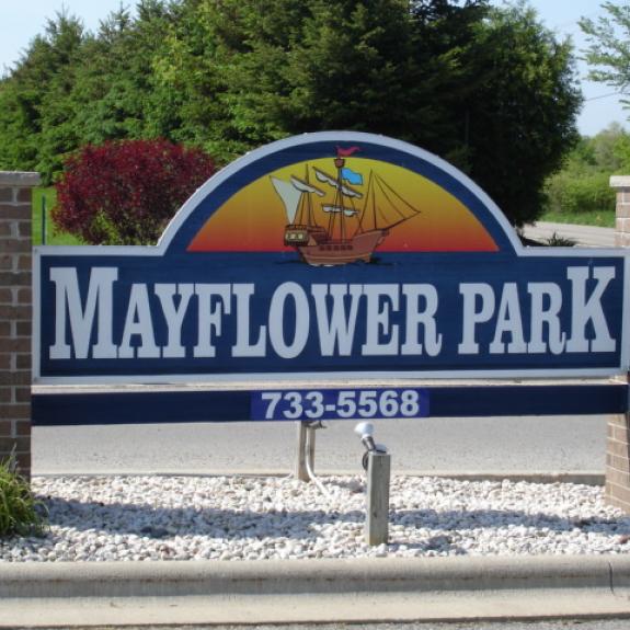 Mayflower Park Apartments Grand Chute Bieck Management